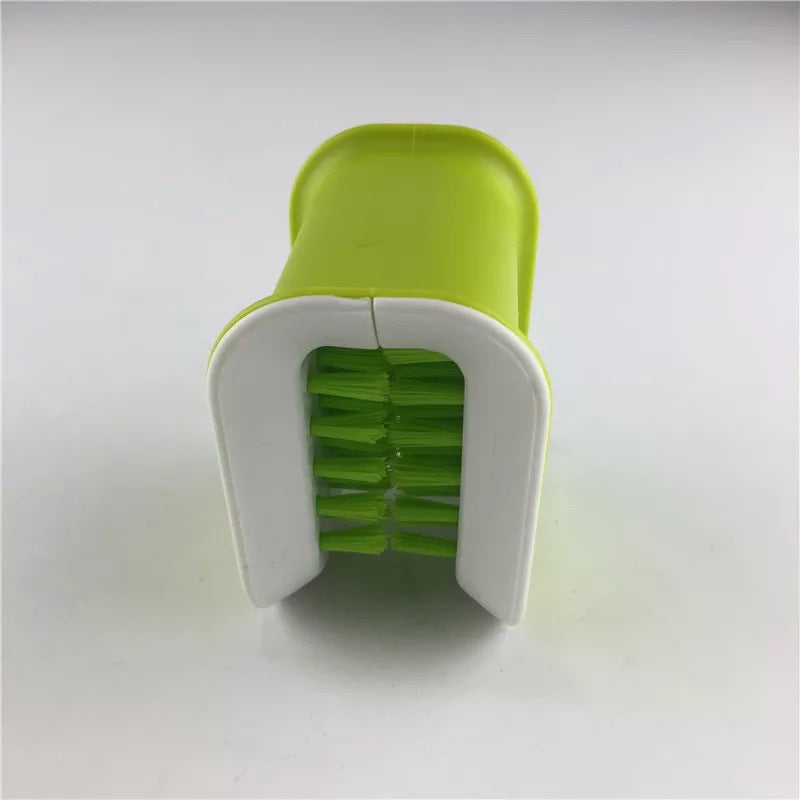 U-Shaped Knife & Cutlery Cleaner Brush - Safe Kitchen Cleaning Tool